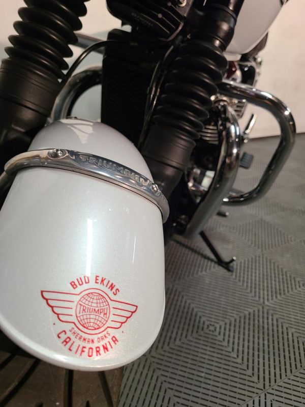 TRIUMPH BONNEVILLE T120 Bud Ekins / Ohlins / Top case – Image 8