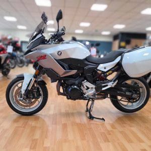 *** Affaire *** BMW F 900 XR full + valises