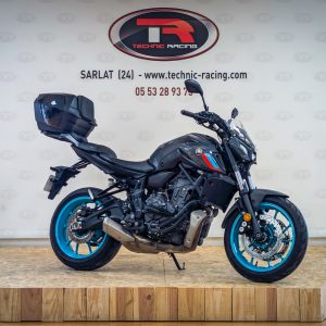 YAMAHA MT07 A2 / top case / poignées chauffantes